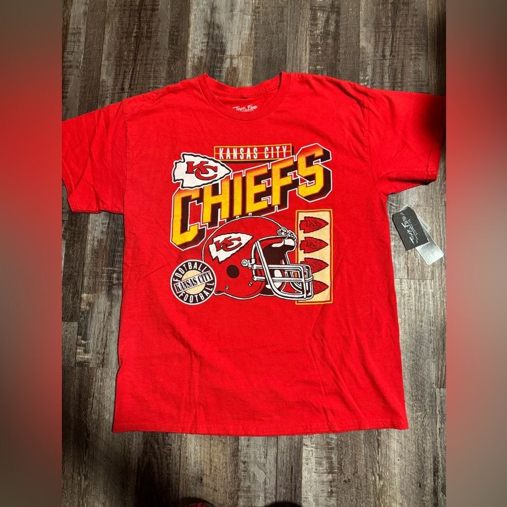 Kansas City Chiefs Red Graphic T-Shirt NWT Unisex Medium